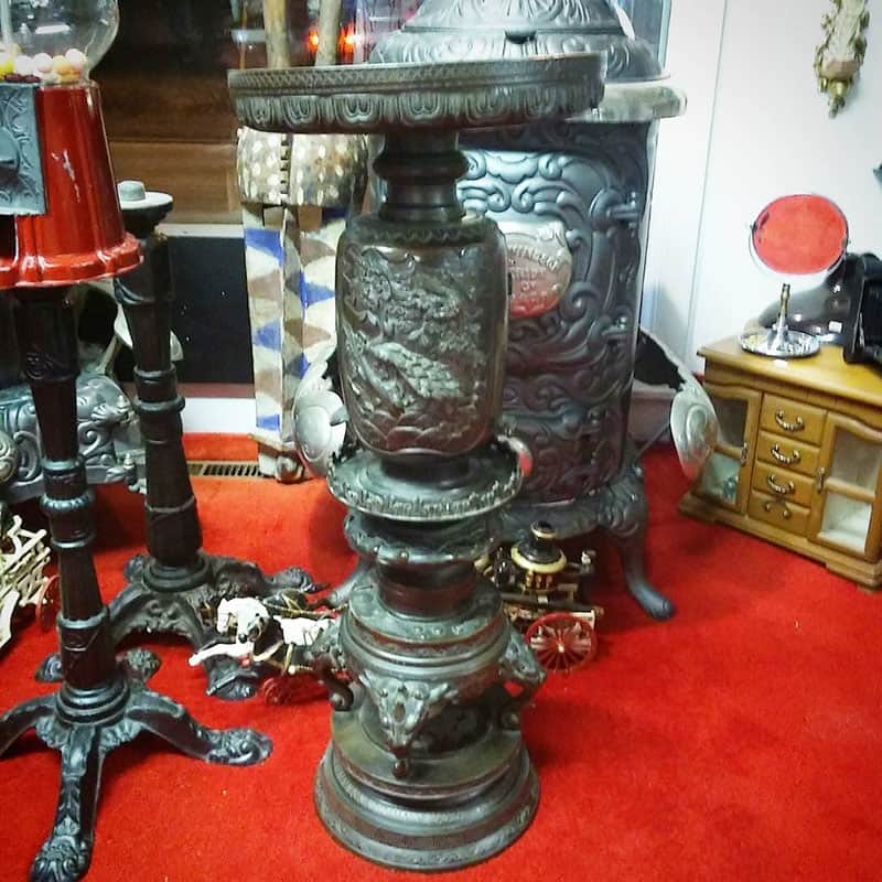 Antique Stores in Milwaukee - Strack's Antiques