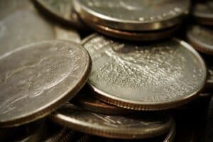 Silver Dollar Vs Quarter